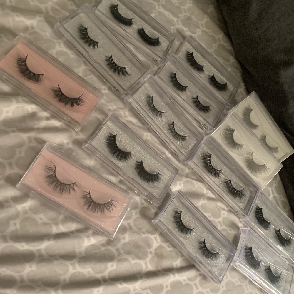 Eyelashes for sale